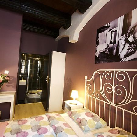 Rosemary'S Private Ensuite Rooms In Old Town Poznaň Exteriér fotografie