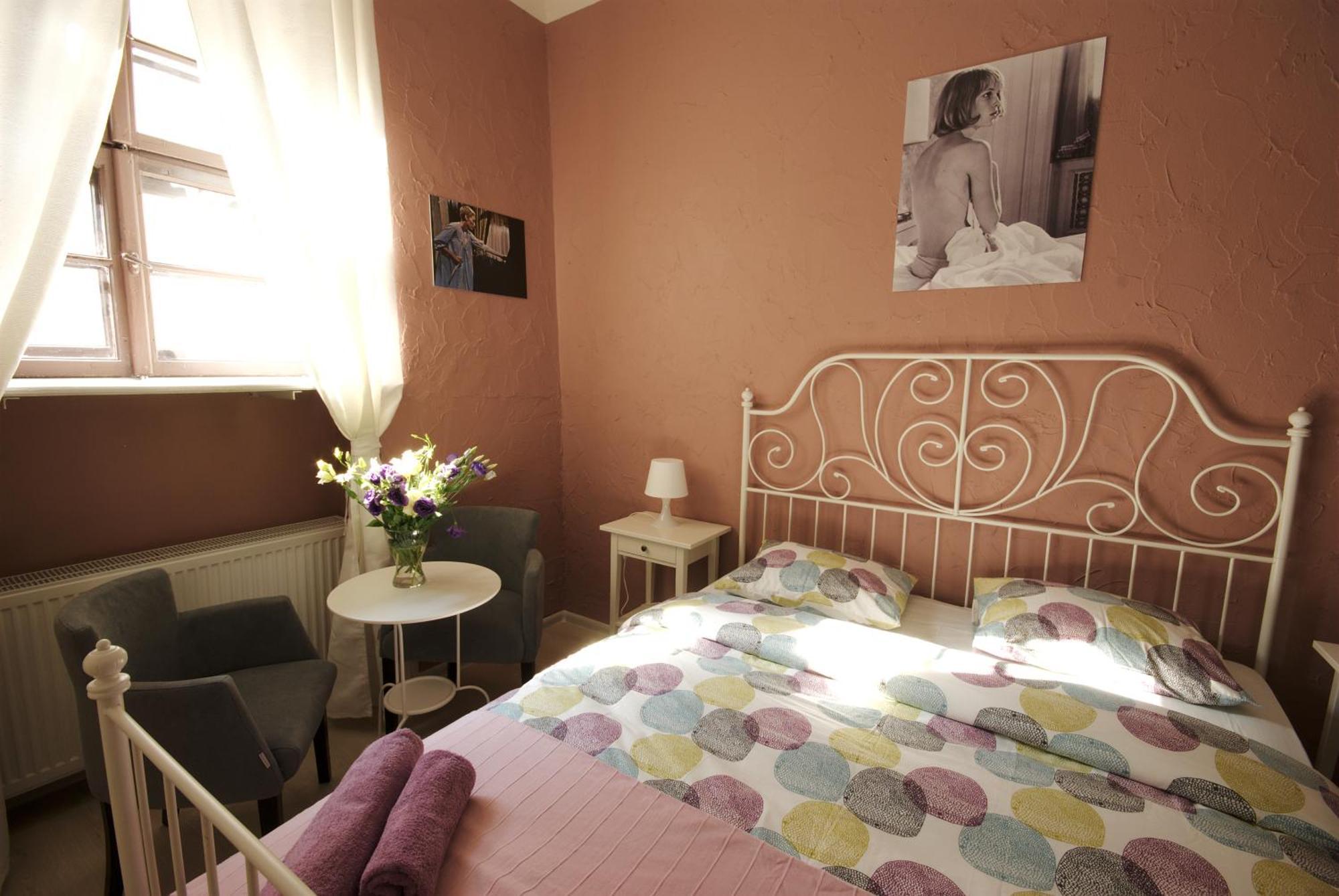 Rosemary'S Private Ensuite Rooms In Old Town Poznaň Exteriér fotografie